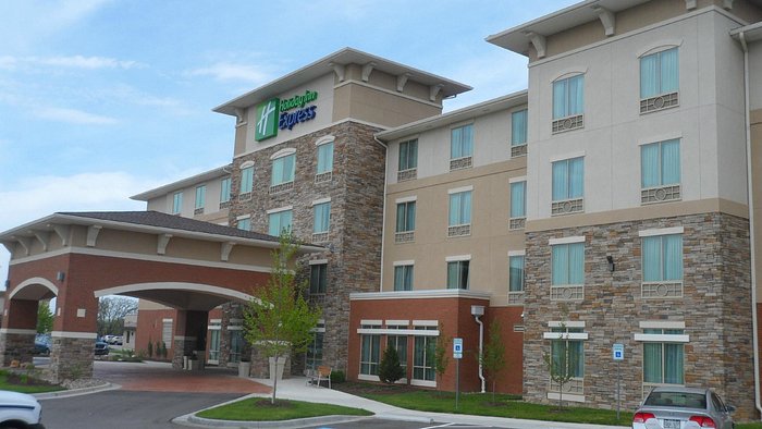 HOLIDAY INN EXPRESS & SUITES OVERLAND PARK, AN IHG HOTEL - Updated 2024  Prices & Reviews (KS)