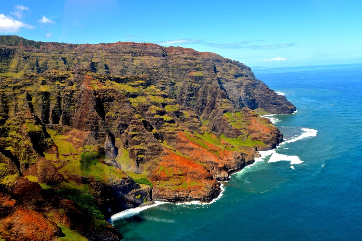 Nā Pali Coast: Where Jurassic Park Meets Paradise