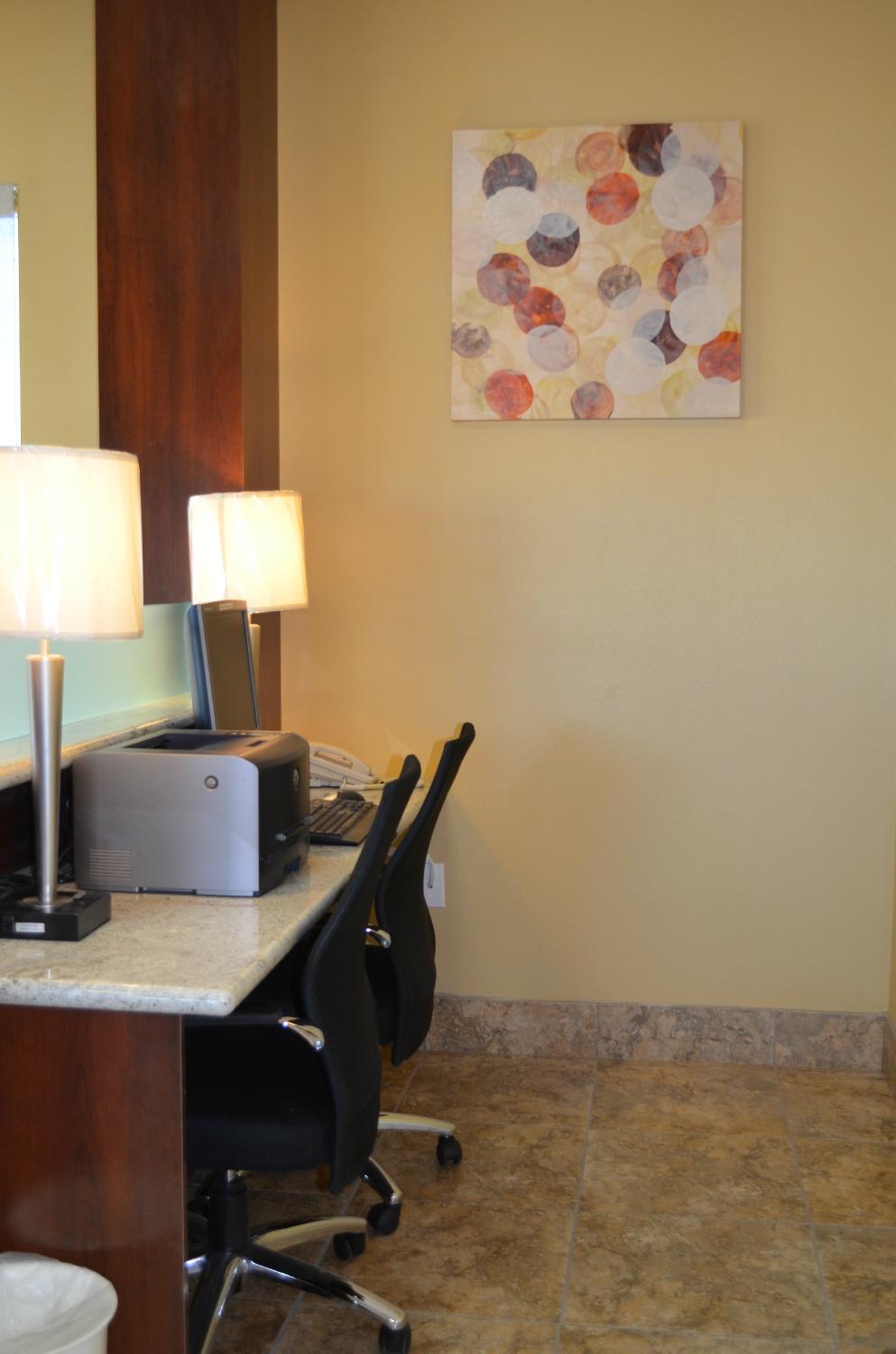 Hotel photo 17 of SureStay Hotel by Best Western Tehachapi.
