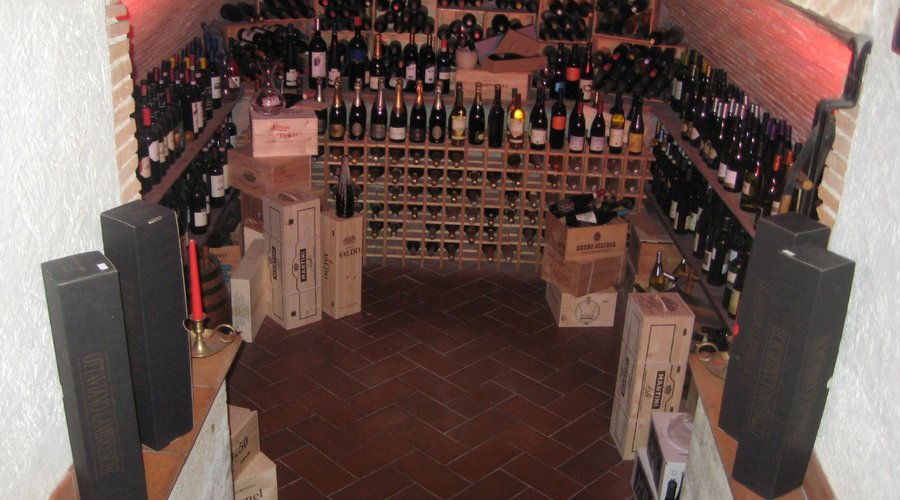 la nostra piccola cantina