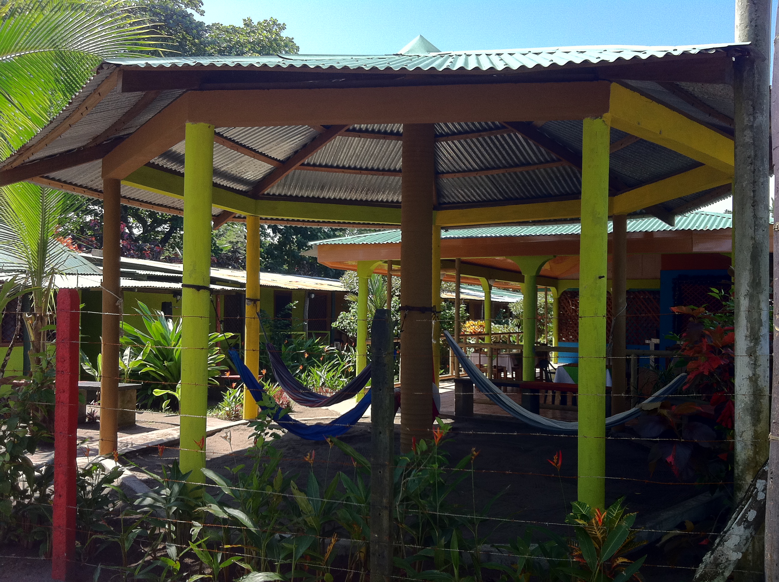 Hotel photo 1 of Hotel El Icaco Tortuguero.