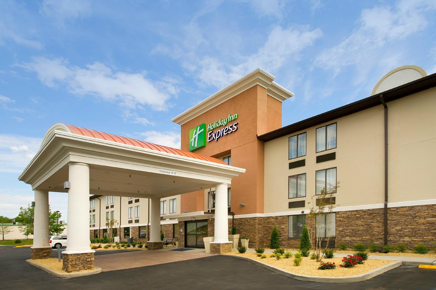 HOLIDAY INN EXPRESS WALDORF, AN IHG HOTEL - Updated 2024 Prices ...