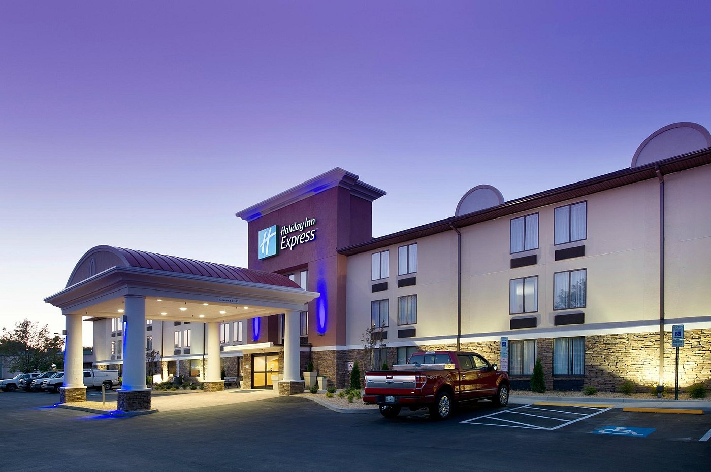 HOLIDAY INN EXPRESS WALDORF AN IHG HOTEL $101 ($̶1̶1̶4̶) Updated