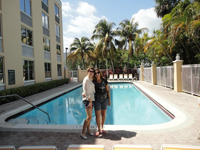 Sawgrass Mills (Sunrise) - All You Need to Know BEFORE You Go (with Photos)  - Tripadvisor