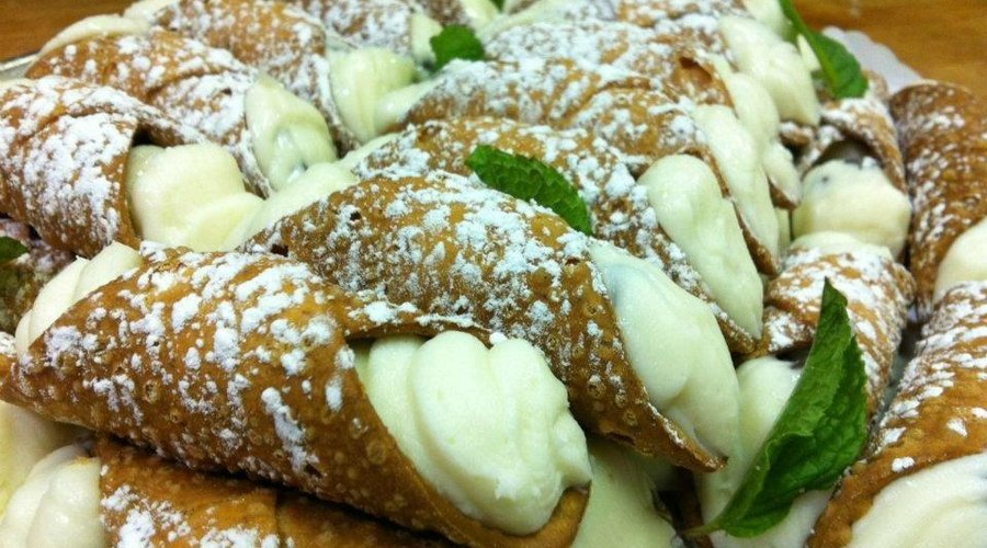Cannoli Catering Platter
