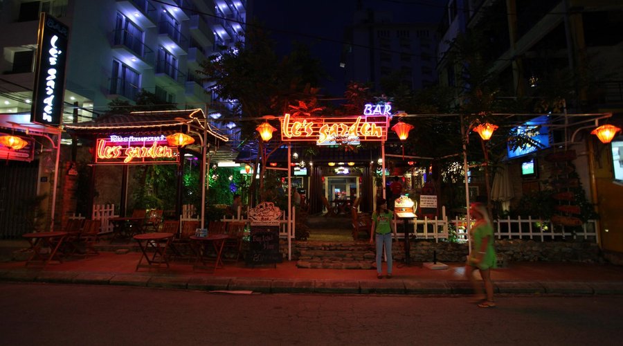 Le's Garden Bar, Huế - Đánh giá về nhà hàng - Tripadvisor