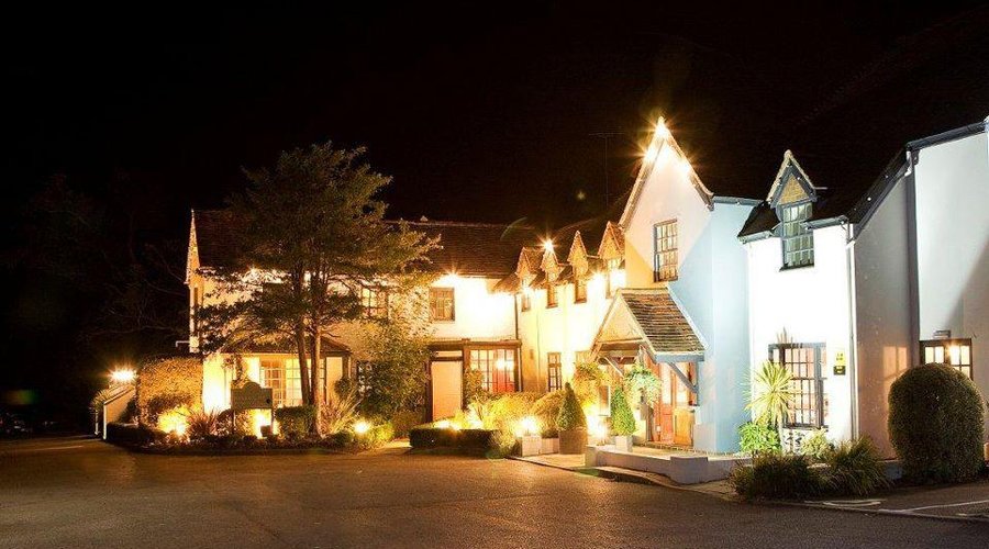 The White Swan at night