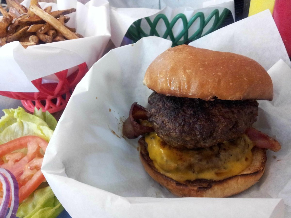 The Burger Dive, Billings - фото ресторана - Tripadvisor