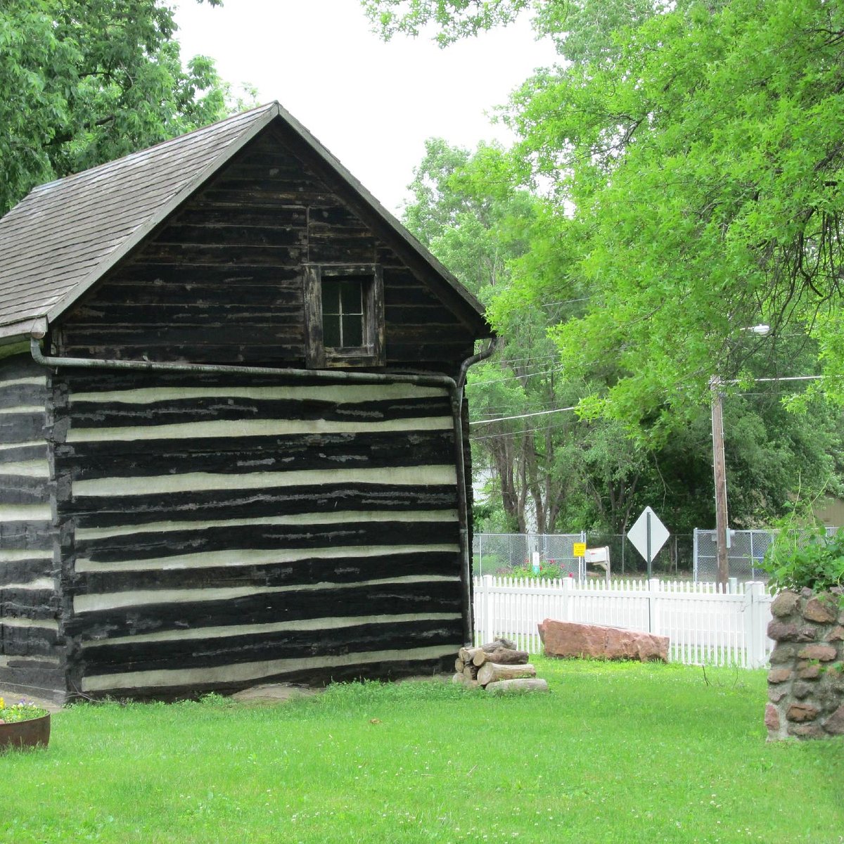 Mayhew Cabin with John Brown's Cave (Nebraska City) All You Need to