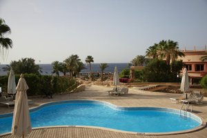Pool & Beach