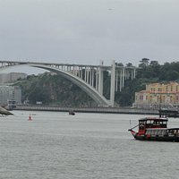 Ponte da Arrábida, Porto.