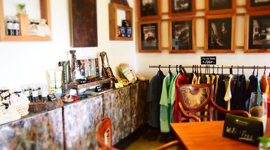 店内の一画に雑貨コーナーが。