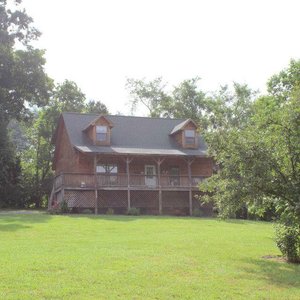 Peach Blossom Cabin