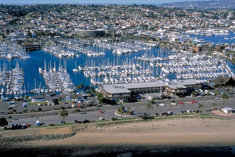 Hotel photo 11 of Bay Club Hotel & Marina.