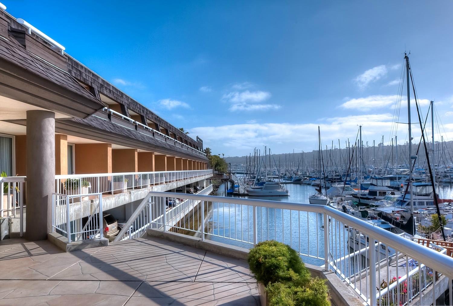 Hotel photo 36 of Bay Club Hotel & Marina.