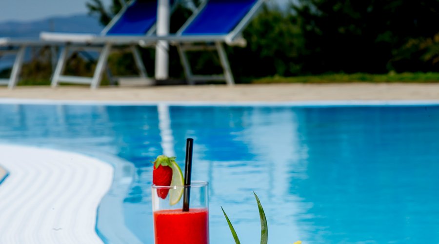 Aperitivo a bordo piscina