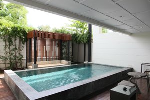 Room & Suite