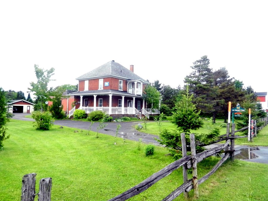 Le Presbytere St Gerard Québec Canada