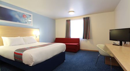 Travelodge Cardiff Atlantic Wharf: Ultimate Comfort Guide