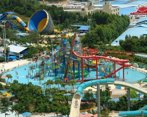 Dreamworld Water Park – The Garuda Five Star Business Class Hotel