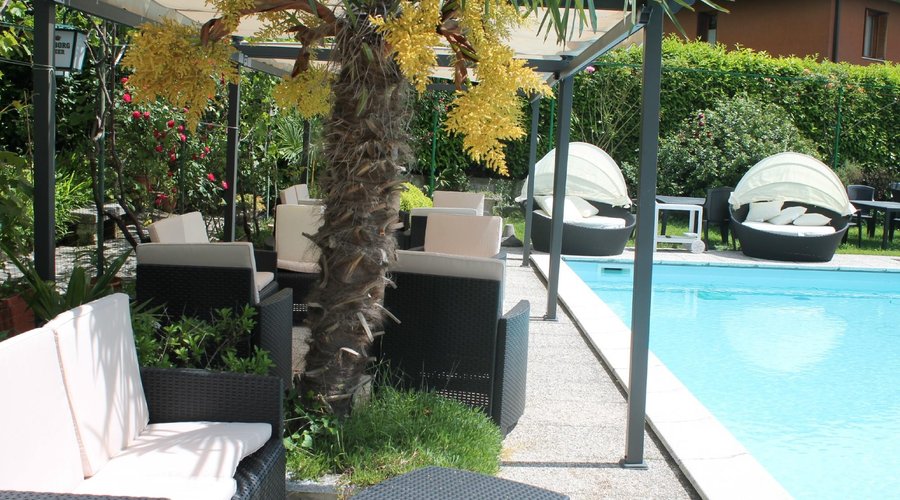 salotto in piscina