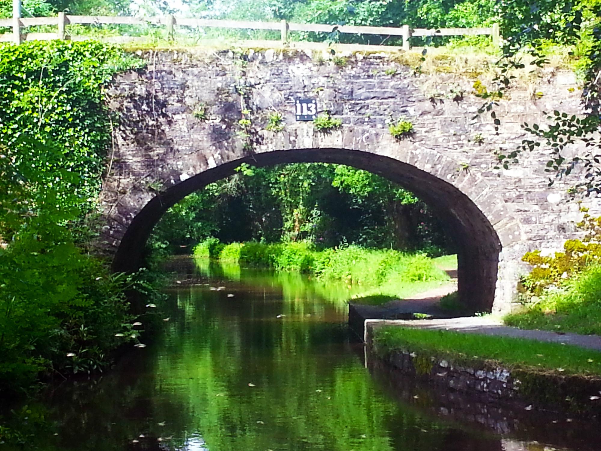 Monmouthshire & Brecon Canal (Brecon Beacons National Park ...