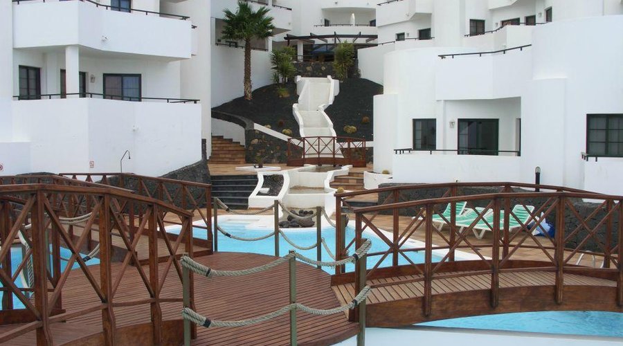 zona de piscina 2 / pool 2