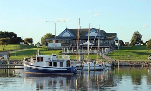 The Landing Waterfront Bistro & Bar