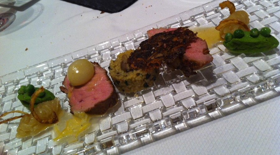 Les Noisettes d'Agneau de notre Elevage au Beurre de Citron, Taboulé aux Olives, Crème de Petits