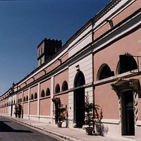 affascinante e storica facciata dell'azienda