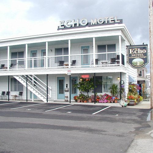 Echo Motel & Oceanfront Cottages image