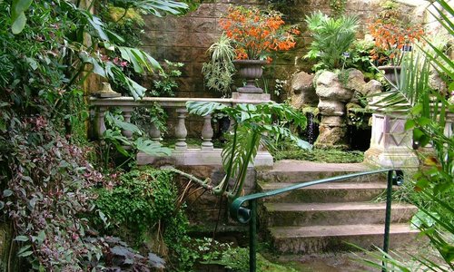 Lion Grotto