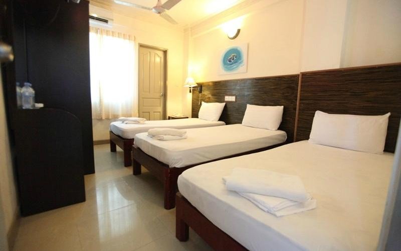 standard triple room