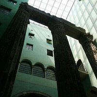 midday at temple