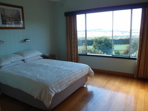 Room & Suite