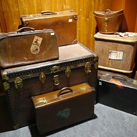 Vintage luggage, beautiful!