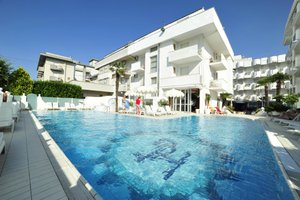 Piscina e spiaggia