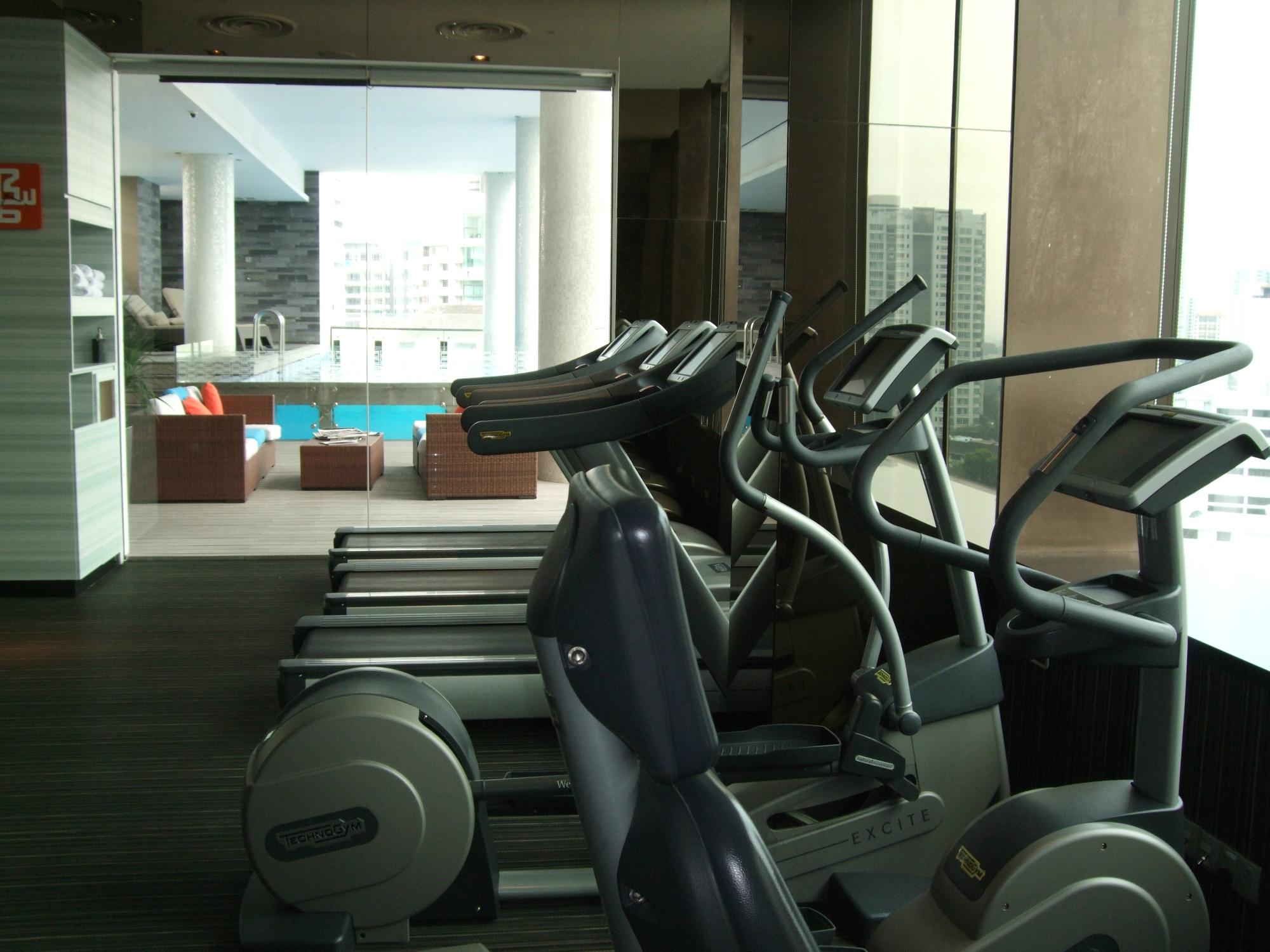 Quincy Hotel Singapore By Far East Hospitality Gym Pictures