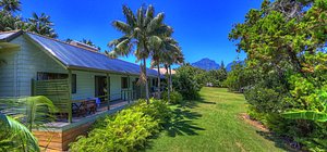 Leanda-Lei Apartments in Lord Howe Island, image may contain: Resort, Hotel, Building, Villa