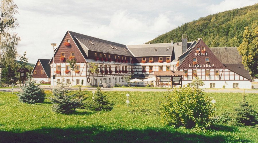 Sommeransicht - Biergarten