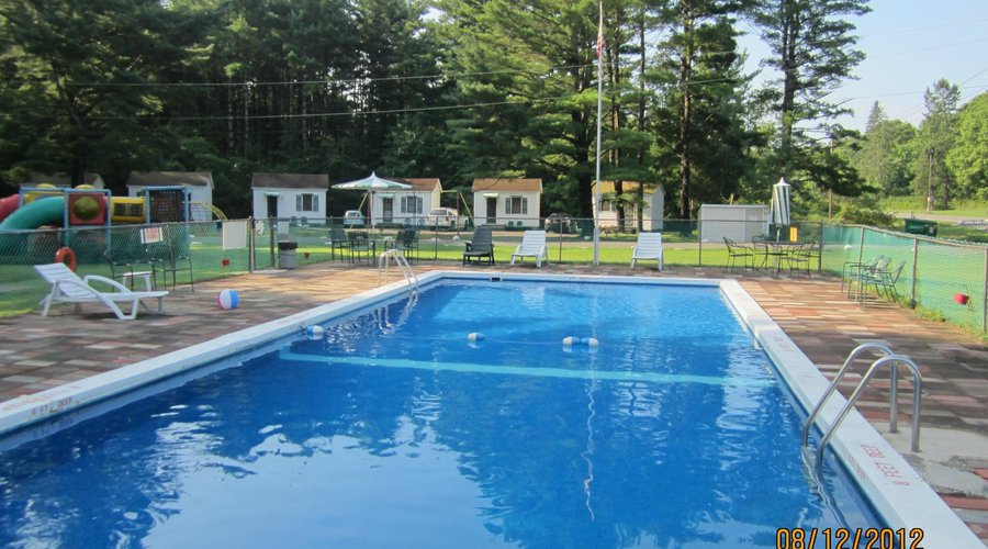 Pool was clean and not cold. Swim with the view of the mountains