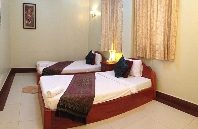Twin Bed room