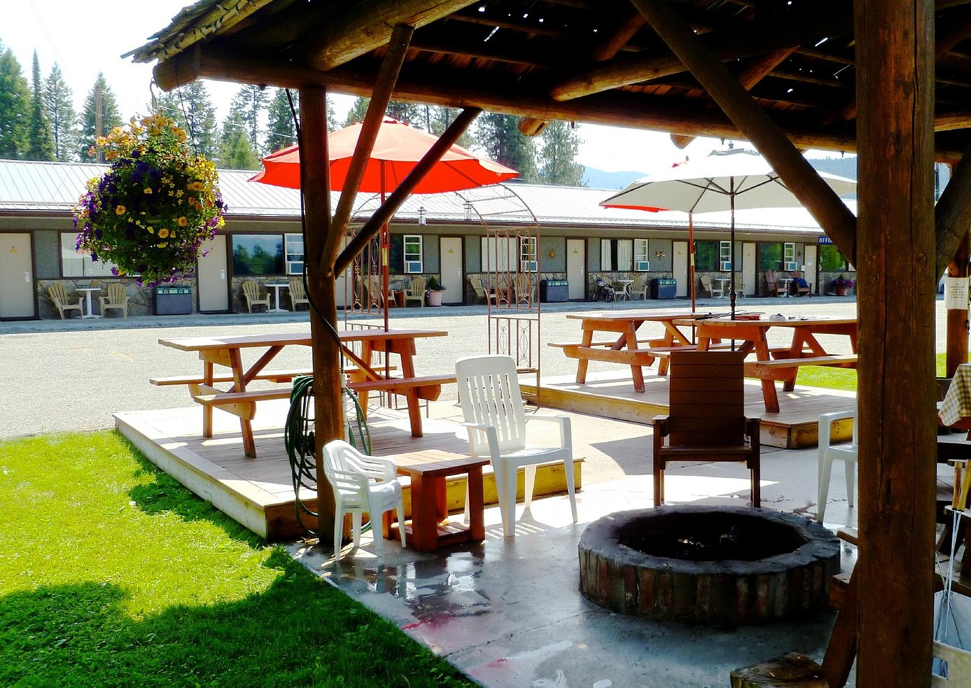 Lakeview Motel (B.C Canada) - UPDATED 2022 Prices, Reviews & Photos