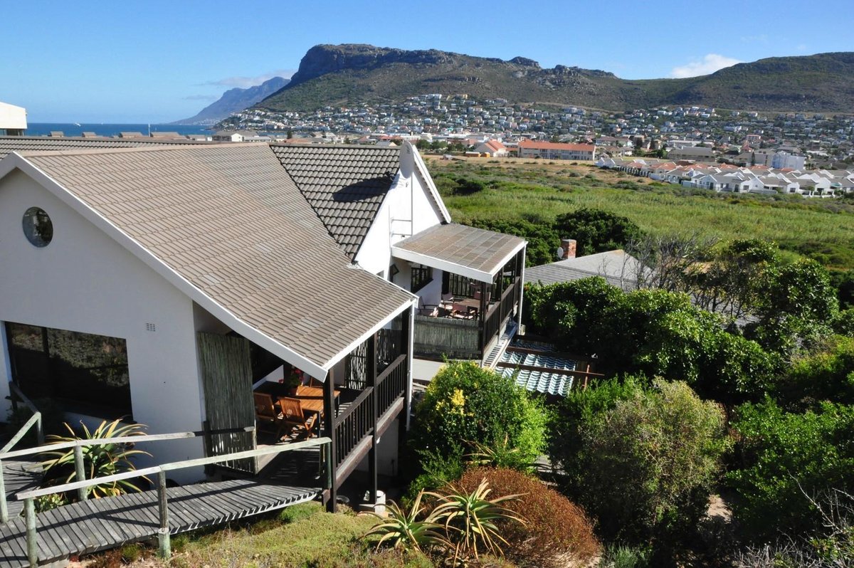 Clovelly Lodge Guest Apartments - Prices & Cottage Reviews (cape Town 