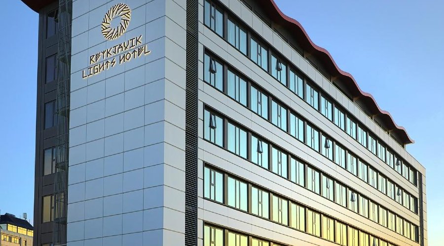Reykjavik Lights Hotel is located on the edge of the vibrant city centre. 