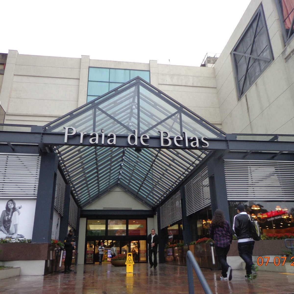 Quarto Tudo Fácil do RS em shopping center começa a atender em Porto Alegre