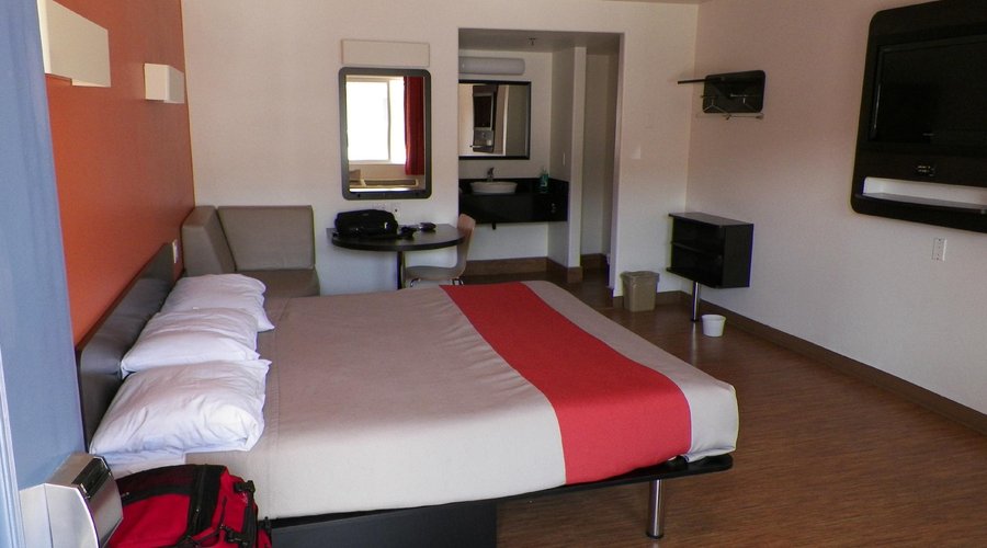 Big room with King bed