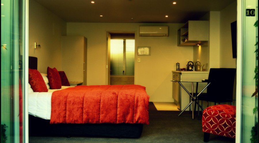 Ground Floor Executive Studio
