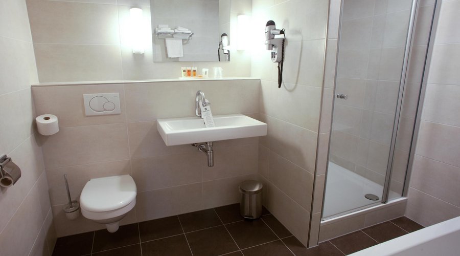 Bathroom, Deluxe Room
