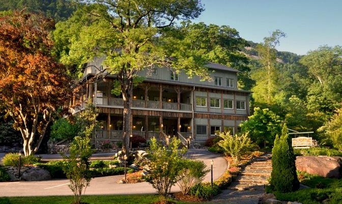 The Esmeralda Inn & Restaurant